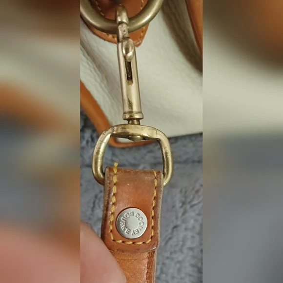Vintage Dooney & Bourke Crossbody - Picture 11 of 16